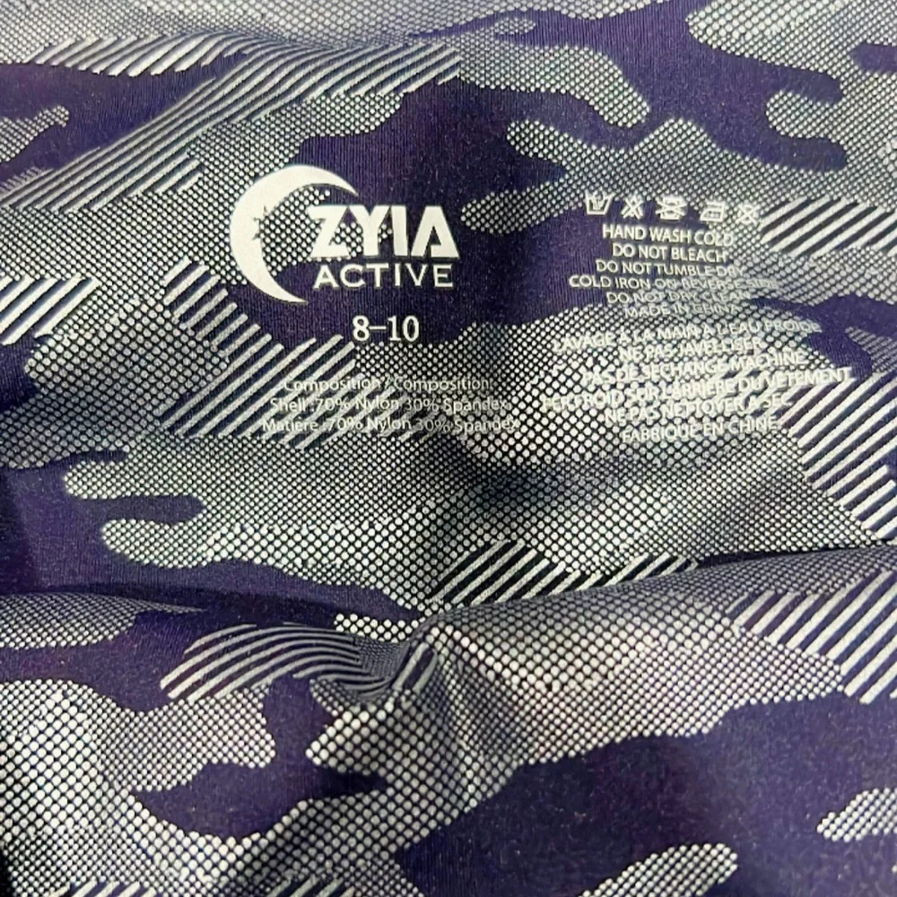 ZYIA Camouflage Supreme Leggings - Picture 2 of 2